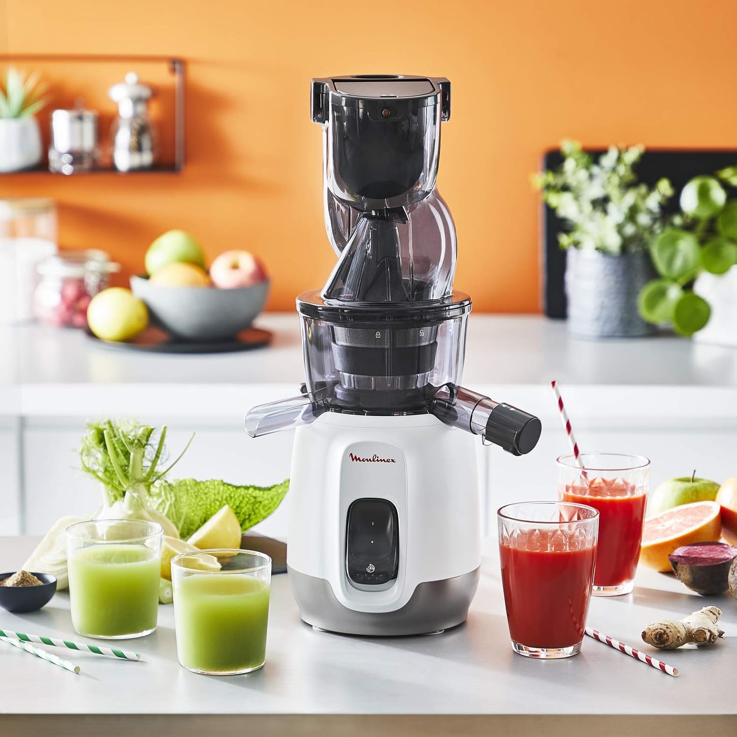 MOULINEX ULTRA JUICE EXTRACTEUR de jus à froid 2 filtres Gourde 600 mL Goulotte Extra-large 85 mm Programme automatique Easy Clean Extracteur de fruits et légumes entiers Silencieux 200W ZU600110 - Image 3